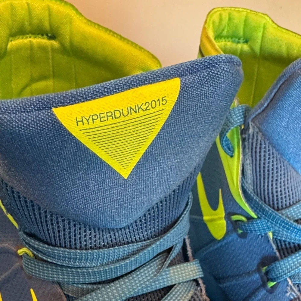 Nike 2015 Hyperdunk Zoom Blue and Neon Green High-Top Sneakers EUC 10.5